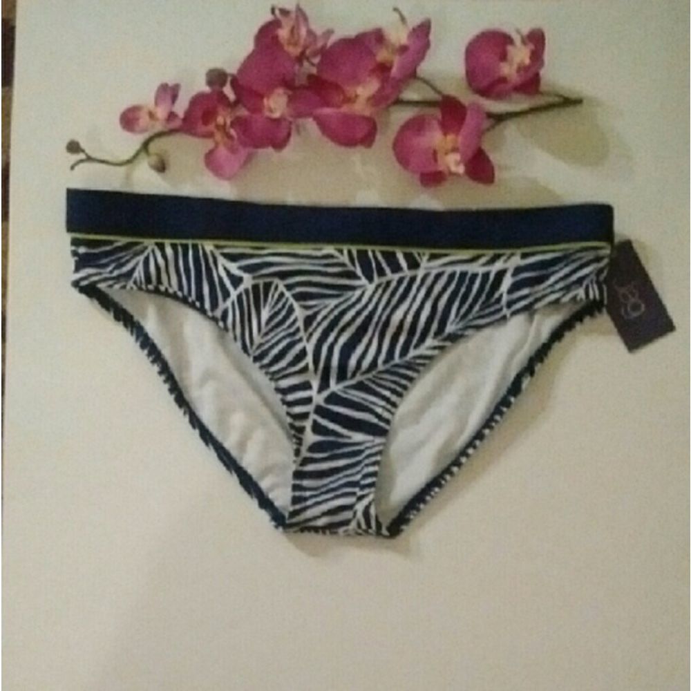 ⬇️⬇️⬇️Blue/White/Lime JAG Leaf Print Bikini Bottom